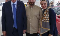 Cumhurbaşkanı Erdoğan, Üsküdar'da akaryakıt istasyonu çalışanlarını ziyaret etti
