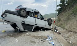 Bilecik'te takla atan otomobilde 2 kişi yaralandı