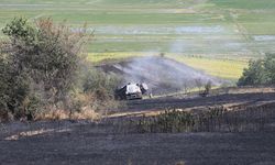 Edirne'de biçerdöverin tutuşması sonucu 100 dekarlık buğday ekili alan yandı