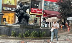 Edirne'de etkili olan sağanak vatandaşlara zor anlar yaşattı