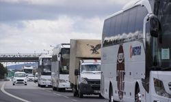 İstanbul'da bayram tatilinde otoyollarda trafik yoğunluğu