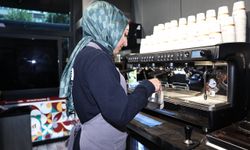 Barista kursunu bitiren kursiyerler Bağ-Kafe'de işbaşı yaptı