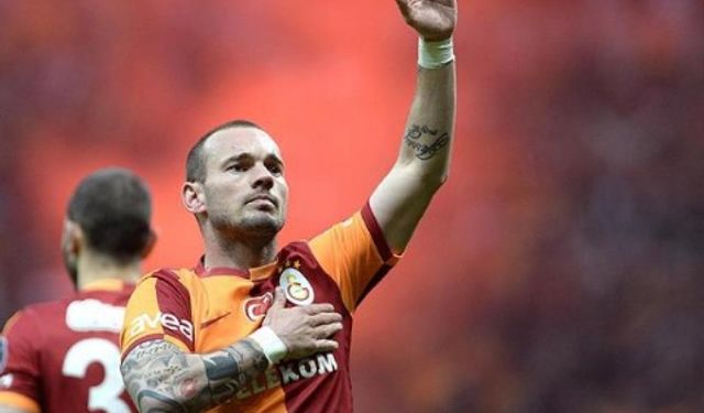 Wesley Sneijder yıllar sonra Galatasaray forması ile !