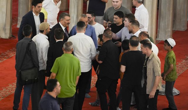 Sağlık Bakanı Fahrettin Koca, bayram namazını Süleymaniye Camisi'nde kıldı