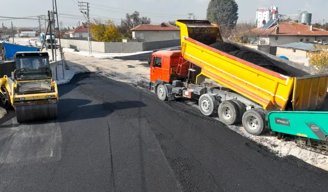 Konya Selçuklu'da asfalt çalışması devam ediyor