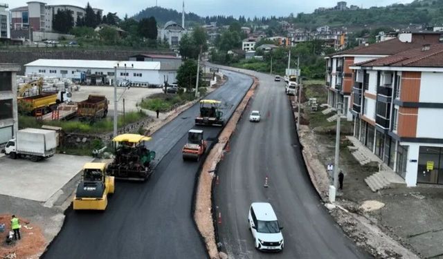 Büyükşehir’le yollar genişliyor, trafik rahatlıyor
